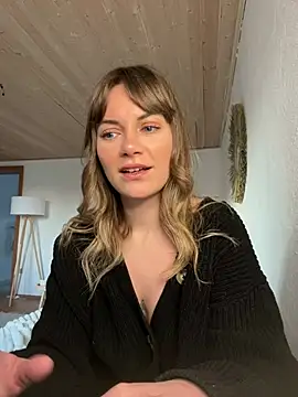 Milla  one online show from 02/18/25, 04:26