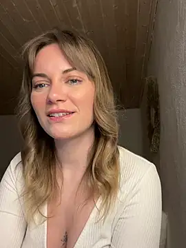 Milla  one online show from 02/20/25, 06:35