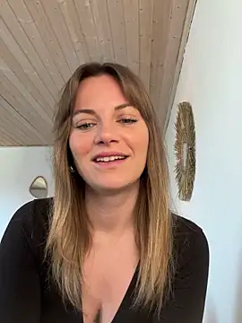 Milla  one online show from 03/06/25, 07:57