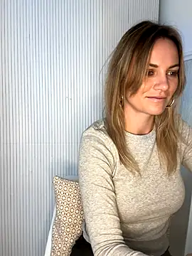 Milla  one online show from 11/17/25, 10:54