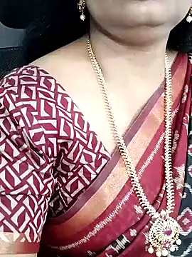 Snapshot of Deepthi_Mysore chatting on 01/19/25, 12:50 Deepthi Mysore online show from 01/19/25, 12:50