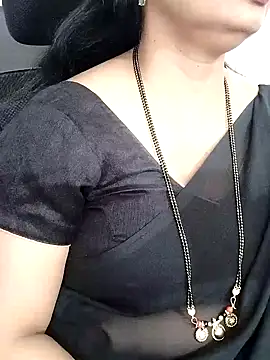 Snapshot of Deepthi_Mysore chatting on 02/03/25, 02:03 Deepthi Mysore online show from 02/03/25, 02:03