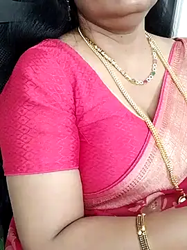 Snapshot of Deepthi_Mysore chatting on 02/19/25, 02:23 Deepthi Mysore online show from 02/19/25, 02:23