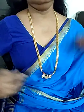 Snapshot of Deepthi_Mysore chatting on 03/05/25, 03:40 Deepthi Mysore online show from 03/05/25, 03:40