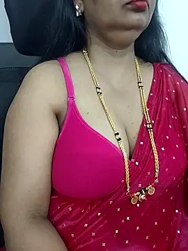 Snapshot of Deepthi_Mysore chatting on 10/07/25, 11:02 Deepthi Mysore online show from 10/07/25, 11:02
