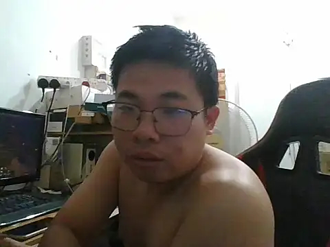 Snapshot of shyboymasturbation chatting on 12/30/24, 02:40 shyboymasturbation online show from 12/30/24, 02:40