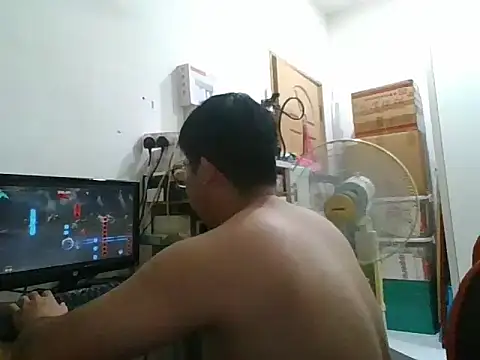 Snapshot of shyboymasturbation chatting on 01/28/25, 05:43 shyboymasturbation online show from 01/28/25, 05:43