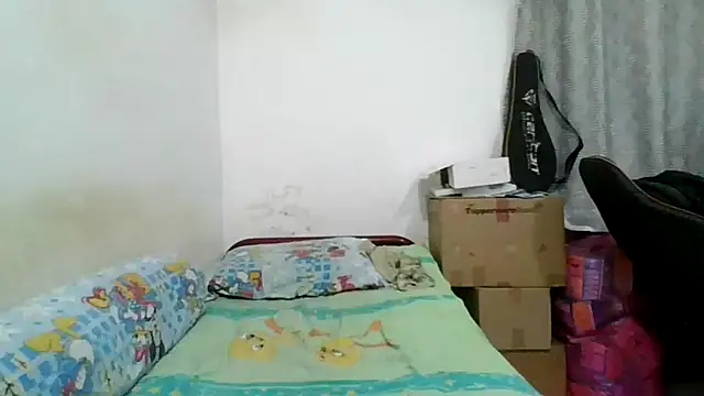 Snapshot of shyboymasturbation chatting on 09/26/25, 04:22 shyboymasturbation online show from 09/26/25, 04:22