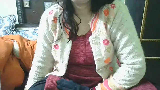 couplesuni online show from 12/17/25, 04:29