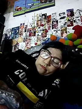 dafne19  online show from 10/22/25, 05:08