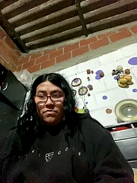 dafne19  online show from 11/17/25, 05:35