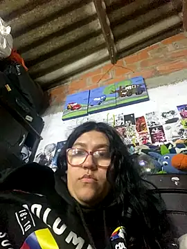 dafne19  online show from 11/22/25, 05:06