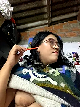 dafne19  online show from 11/24/25, 03:50