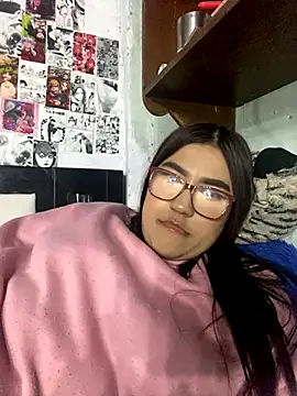 dafne19  online show from 12/17/25, 05:46