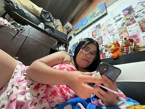 Snapshot of dafne19_ chatting on 05/09/26, 04:17 dafne19 online show from 05/09/26, 04:17