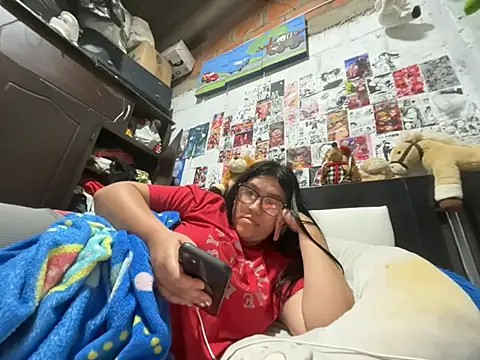 Snapshot of dafne19_ chatting on 05/14/26, 03:24 dafne19 online show from 05/14/26, 03:24