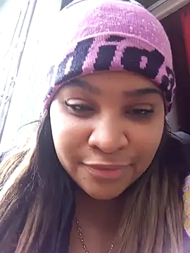 ambarlennoix online show from 02/09/25, 12:08