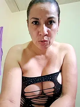 Zaralu  online show from 10/27/25, 07:29