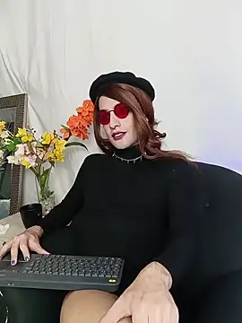 Snapshot of LukaCastillo chatting on 11/07/25, 09:04 LukaCastillo online show from 11/07/25, 09:04