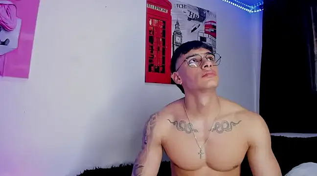 Snapshot of joseph_boy chatting on 02/01/25, 04:11 joseph boy online show from 02/01/25, 04:11