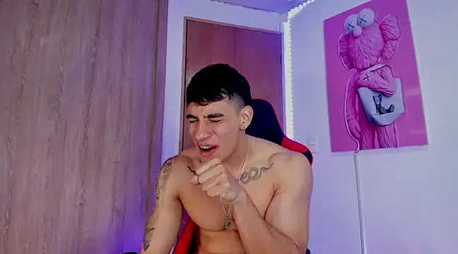 Snapshot of joseph_boy chatting on 02/06/25, 12:48 joseph boy online show from 02/06/25, 12:48
