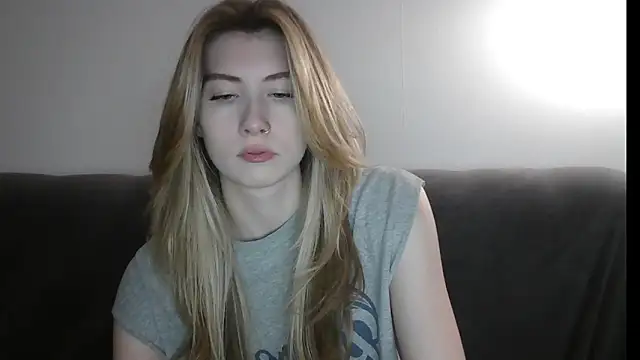 ErikaShyy online show from 02/05/25, 03:20