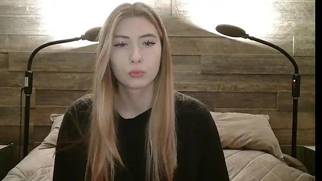 ErikaShyy online show from 11/25/25, 11:10