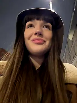 Sophie Avory online show from 11/25/25, 07:47