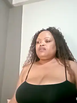 Snapshot of hugemelonsxxx chatting on 03/09/25, 05:28 hugemelonsxxx online show from 03/09/25, 05:28