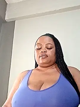 Snapshot of hugemelonsxxx chatting on 09/26/25, 11:03 hugemelonsxxx online show from 09/26/25, 11:03