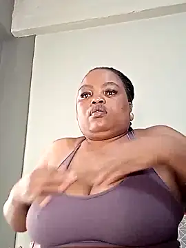 Snapshot of hugemelonsxxx chatting on 10/06/25, 11:51 hugemelonsxxx online show from 10/06/25, 11:51