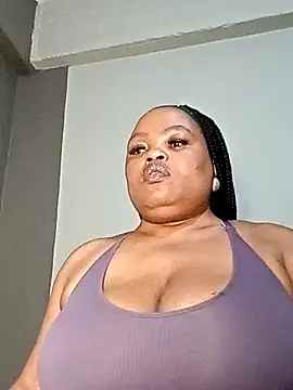 Snapshot of hugemelonsxxx chatting on 10/07/25, 06:16 hugemelonsxxx online show from 10/07/25, 06:16