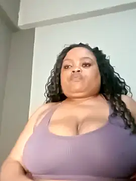 Snapshot of hugemelonsxxx chatting on 11/22/25, 01:32 hugemelonsxxx online show from 11/22/25, 01:32