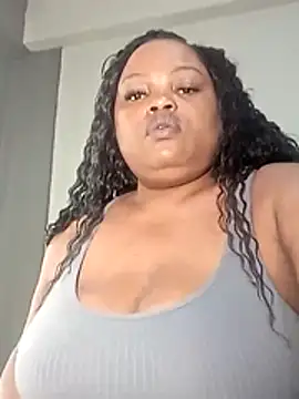 Snapshot of hugemelonsxxx chatting on 11/26/25, 12:06 hugemelonsxxx online show from 11/26/25, 12:06