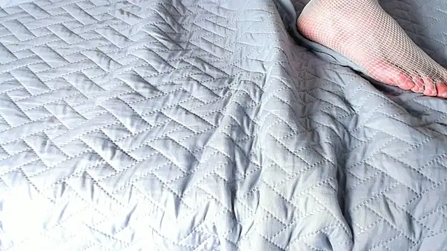 Snapshot of LiaFlowers chatting on 02/26/25, 06:04 LiaFlowers online show from 02/26/25, 06:04