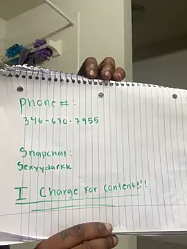 Snapshot of jaadeee2233 chatting on 01/21/25, 04:43 jaadeee2233 online show from 01/21/25, 04:43