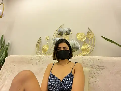 Snapshot of MaYaa__11 chatting on 02/18/25, 12:17 MaYaa 11 online show from 02/18/25, 12:17