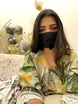 MaYaa  11 online show from 12/22/25, 07:16