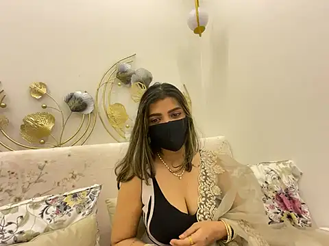 MaYaa  11 online show from 04/24/26, 05:43