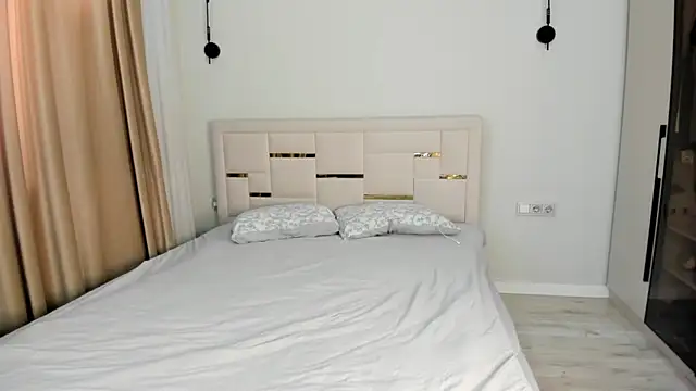 Lola Peach online show from 03/30/26, 05:08