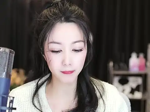 Nuyoah-77 online show from 01/19/25, 03:53