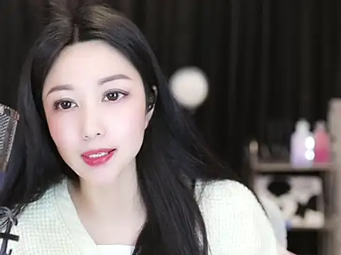 Nuyoah-77 online show from 02/09/25, 06:05