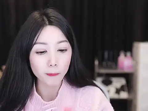 Nuyoah-77 online show from 11/12/25, 03:23