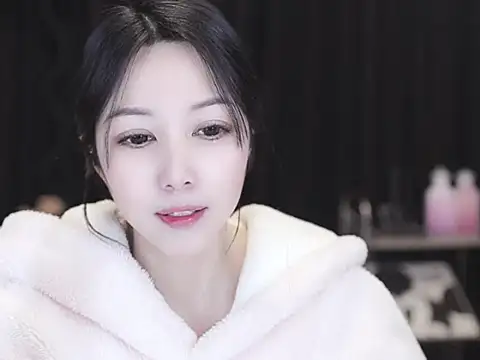 Nuyoah-77 online show from 02/07/26, 04:11