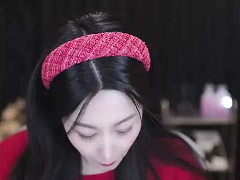 Nuyoah-77 online show from 02/17/26, 03:08