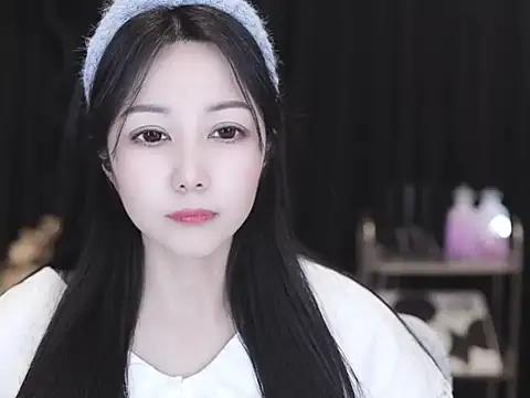 Nuyoah-77 online show from 02/23/26, 01:41