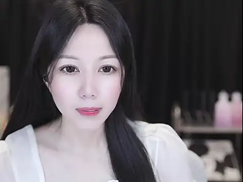 Nuyoah-77 online show from 04/13/26, 05:35