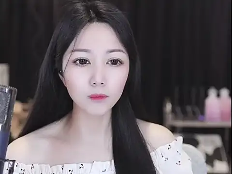 Nuyoah-77 online show from 04/20/26, 06:27