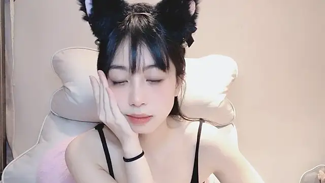 -Hottie online show from 12/14/24, 06:20