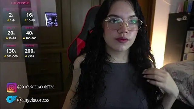 angela cortes  online show from 10/26/25, 01:11